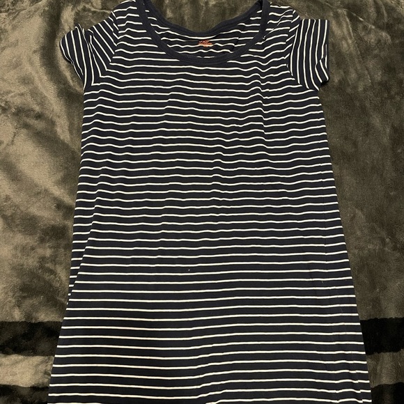 t-shirt dress - Picture 1 of 2